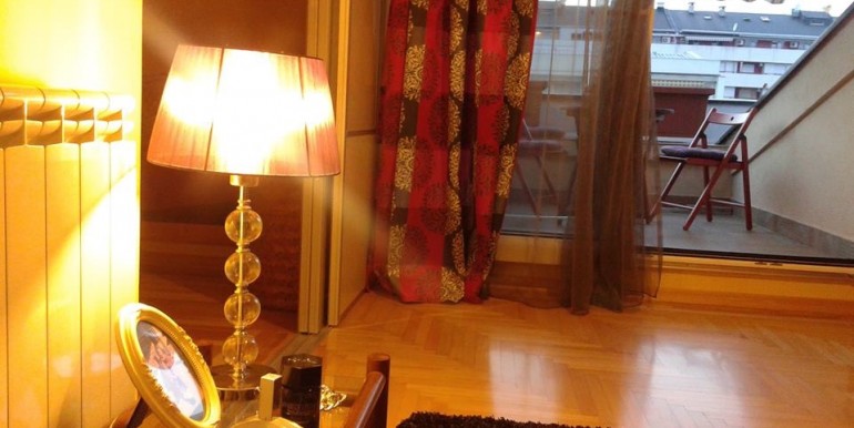 image-3900e131b8219010cc320fc90e434d430606adf0b66060c159597e0d0269908c-V