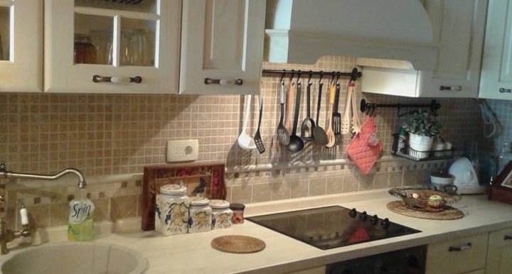 image-a4a8db0a26a82d3e2671dbcb29c7e7a3bba7113932cde6bbf57da16e786ede82-V