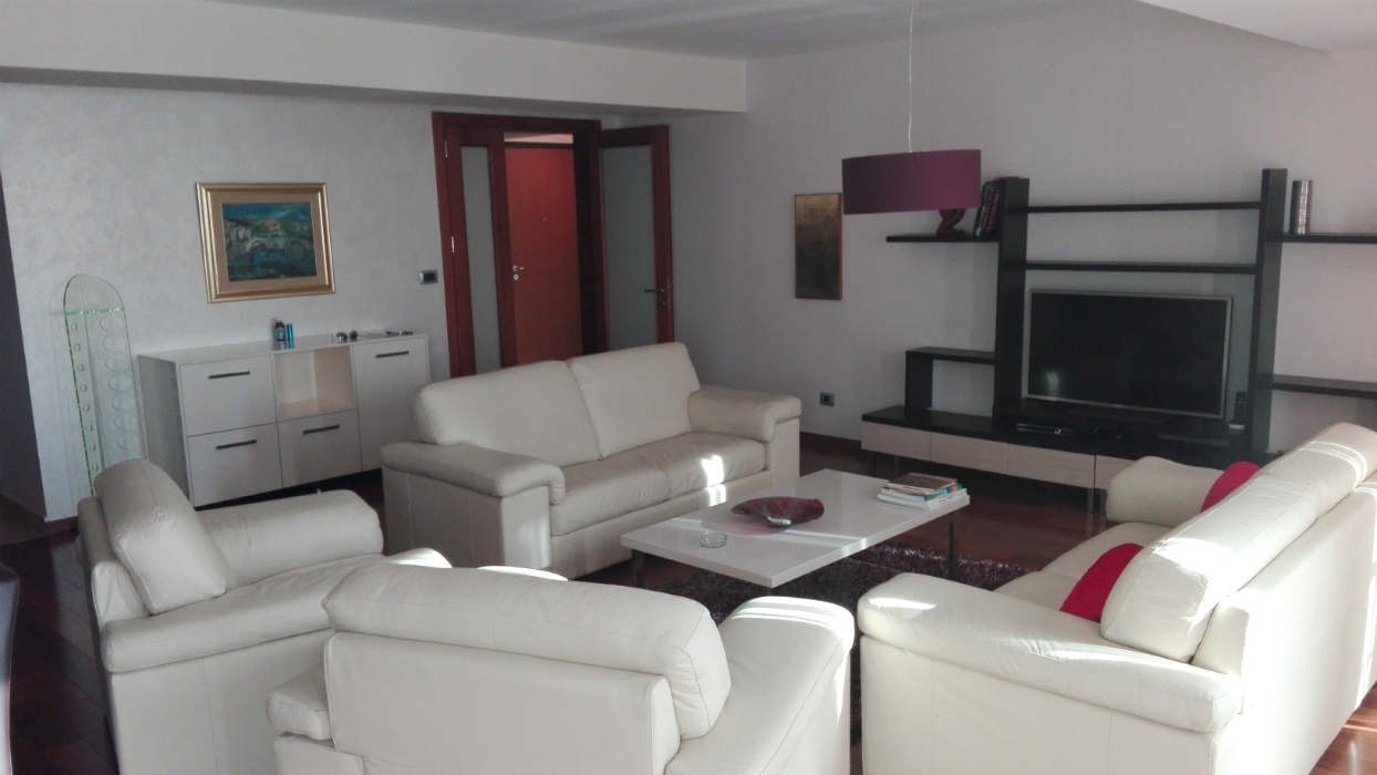 Flat for rent 150m2 – nice location – furnished – garage